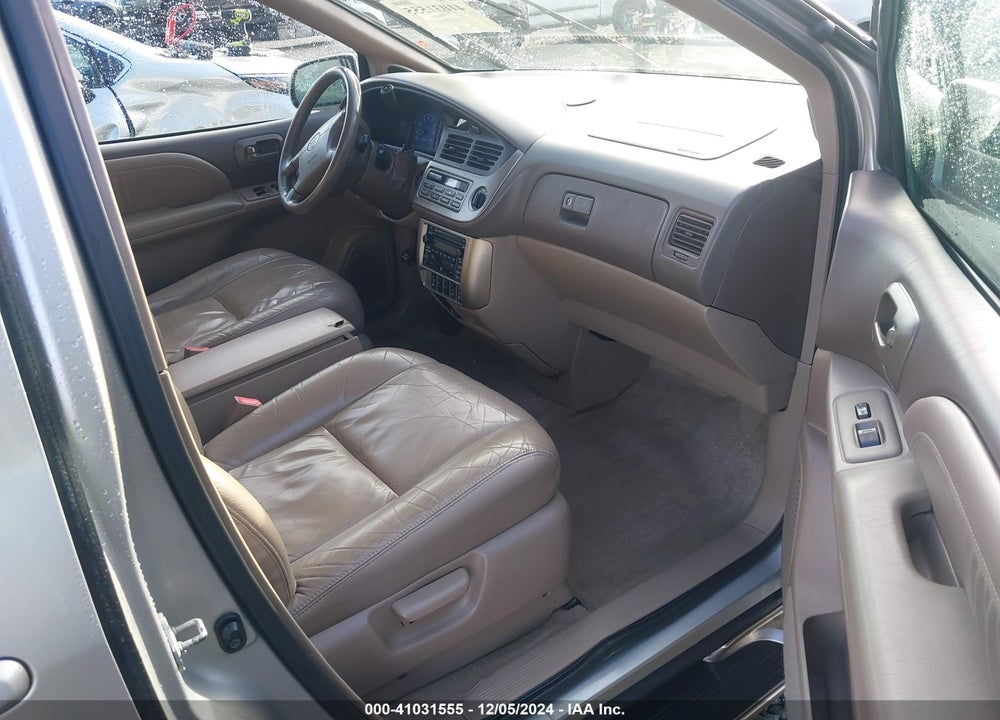 2001 TOYOTA SIENNA XLE VIN: 4T3ZF13C31U348969