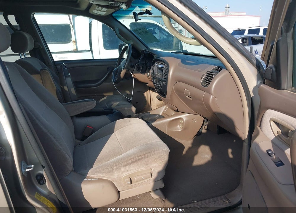 2001 TOYOTA SEQUOIA SR5 VIN: 5TDZT34A81S025388