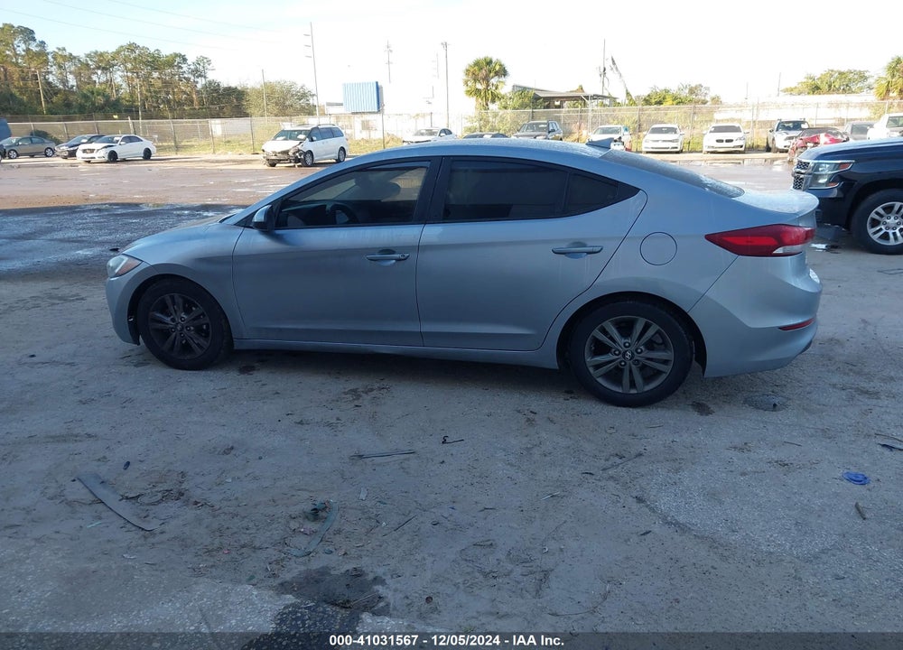 2017 HYUNDAI ELANTRA SE VIN: 5NPD74LF7HH173498