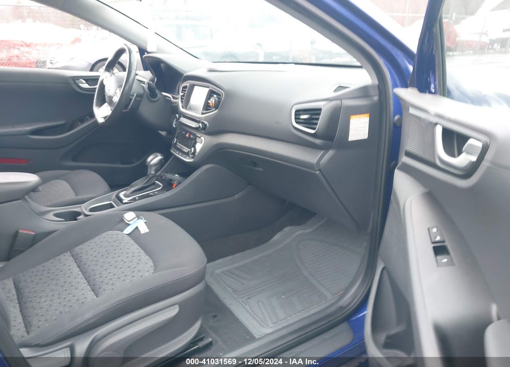 2019 HYUNDAI IONIQ HYBRID SEL VIN: KMHC75LC6KU163352