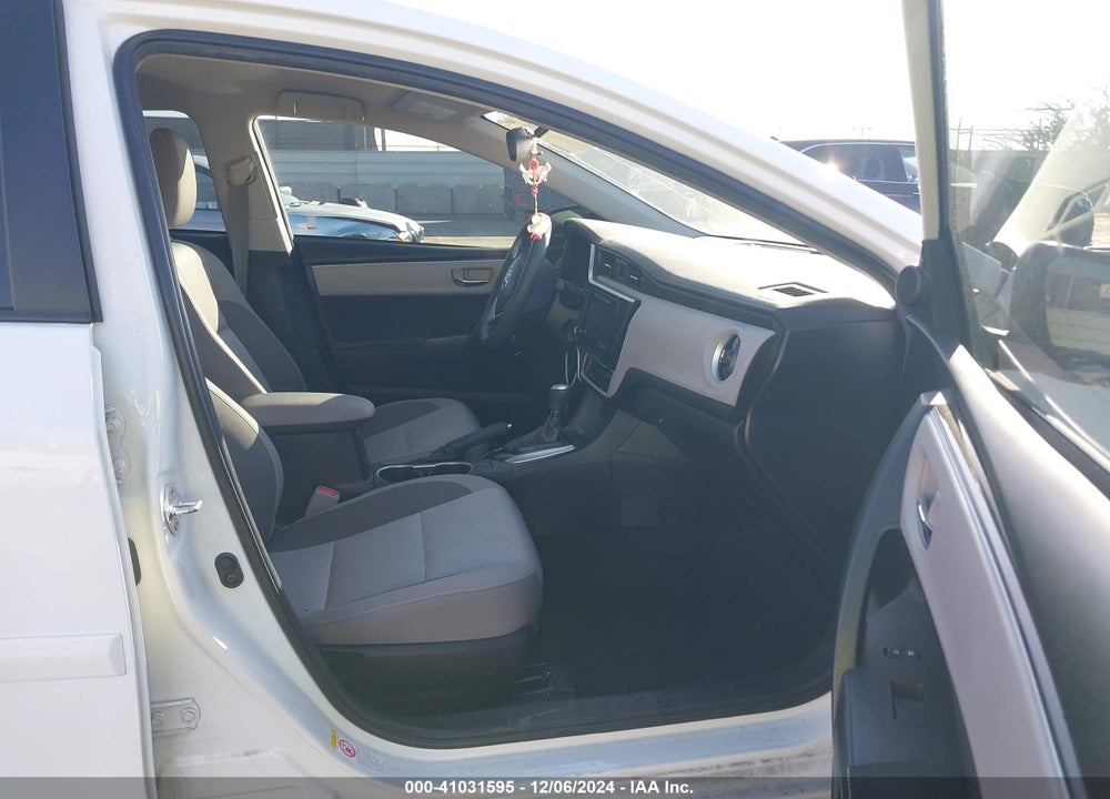 2018 TOYOTA COROLLA LE VIN: 2T1BURHE1JC991217