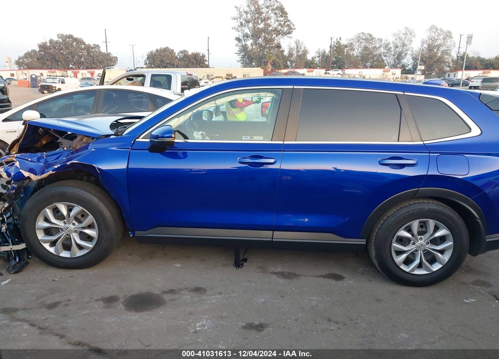 2023 HONDA CR-V LX 2WD VIN: 2HKRS3H22PH305053