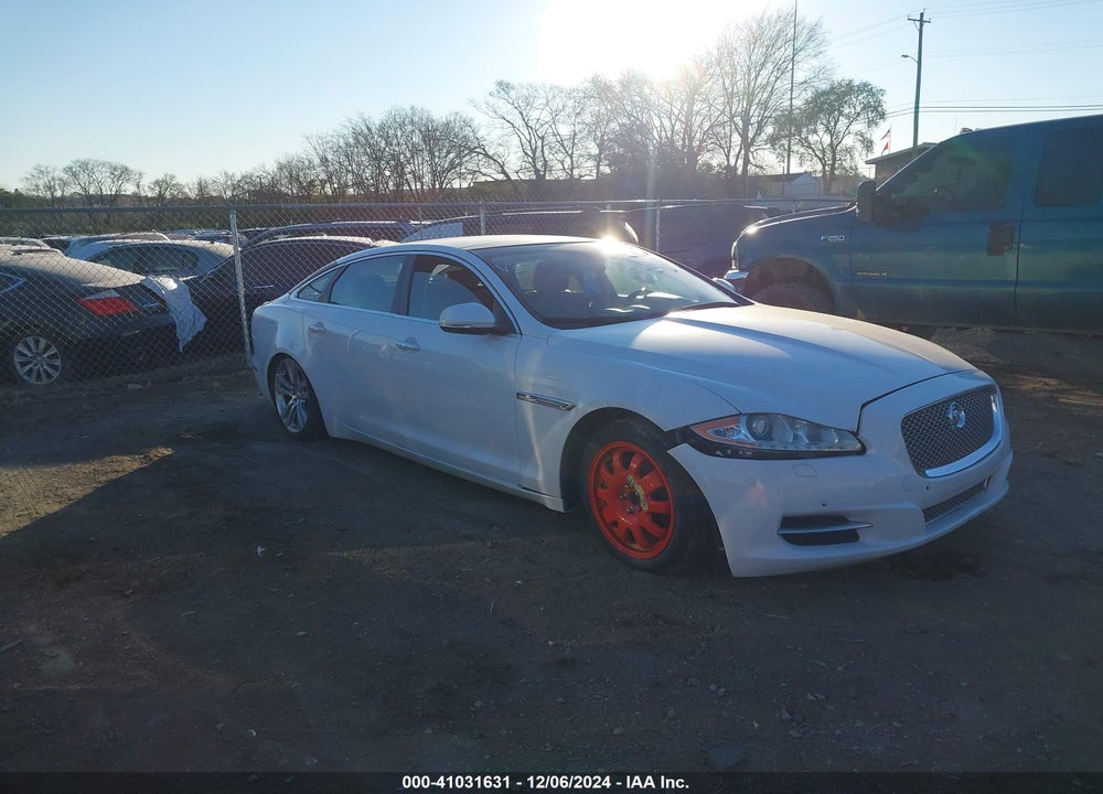 2015 JAGUAR XJ VIN: SAJWA2GZ7F8V81158