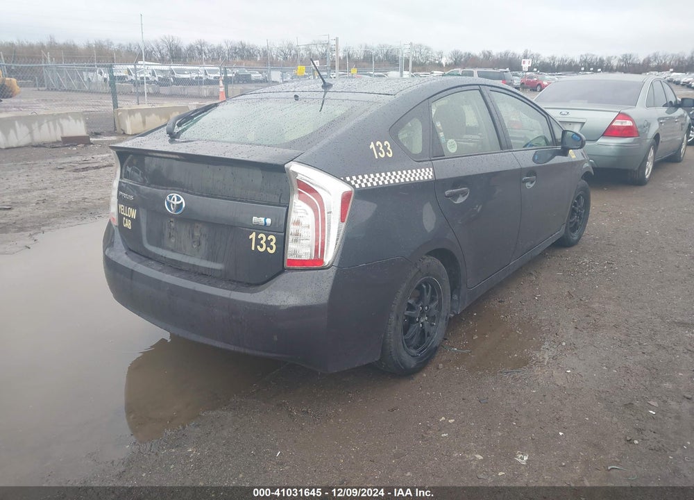 2013 TOYOTA PRIUS TWO VIN: JTDKN3DU8D5653189