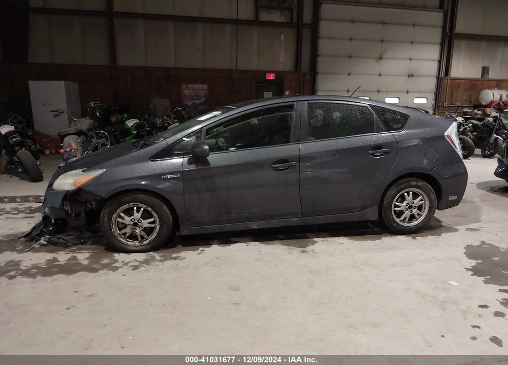 2011 TOYOTA PRIUS THREE VIN: JTDKN3DUXB5298670