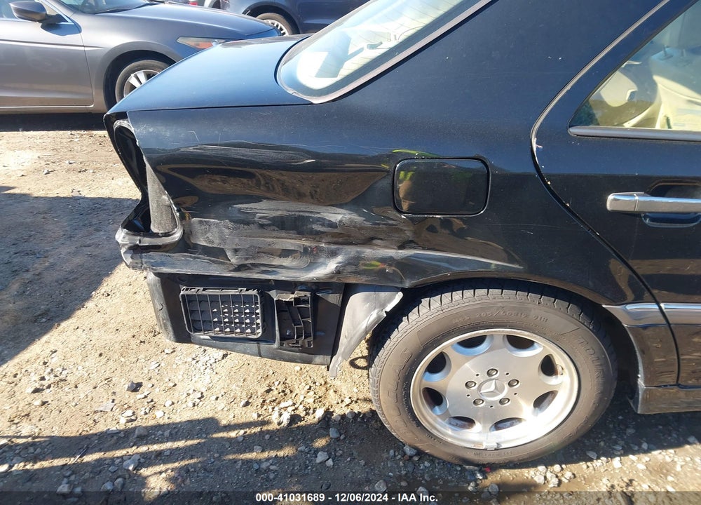 2000 MERCEDES-BENZ C 230 KOMPRESSOR VIN: WDBHA24G4YA841228