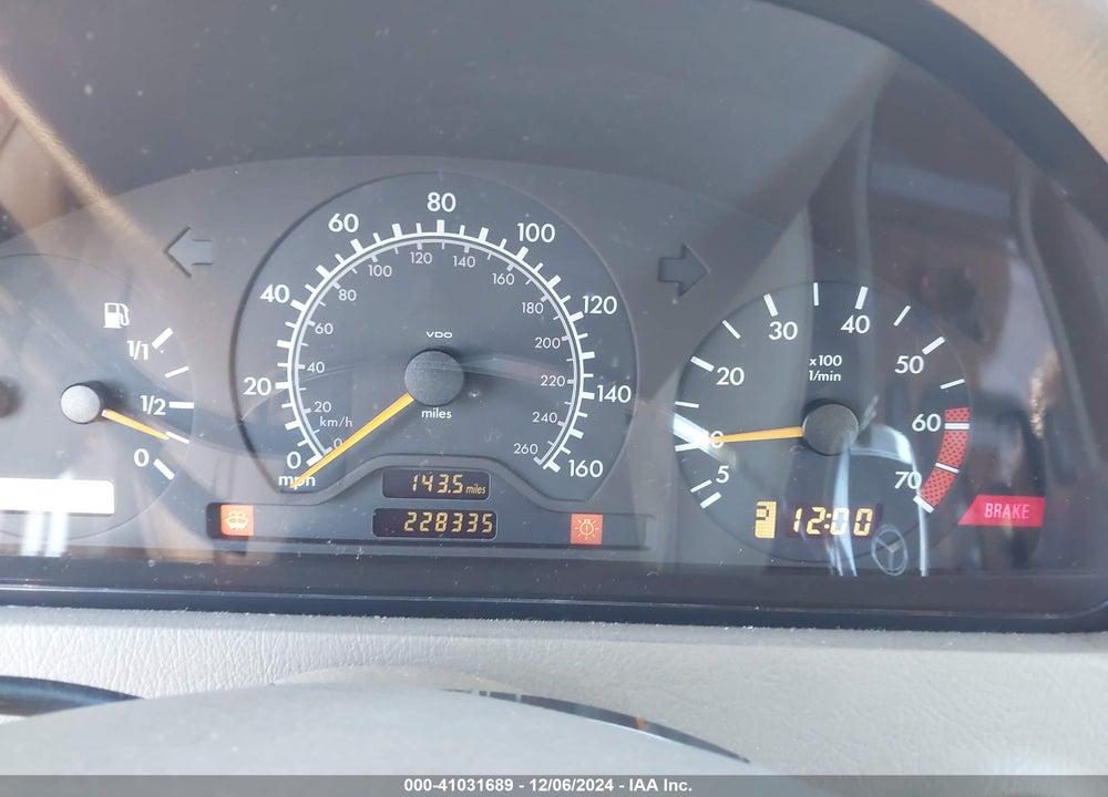 2000 MERCEDES-BENZ C 230 KOMPRESSOR VIN: WDBHA24G4YA841228
