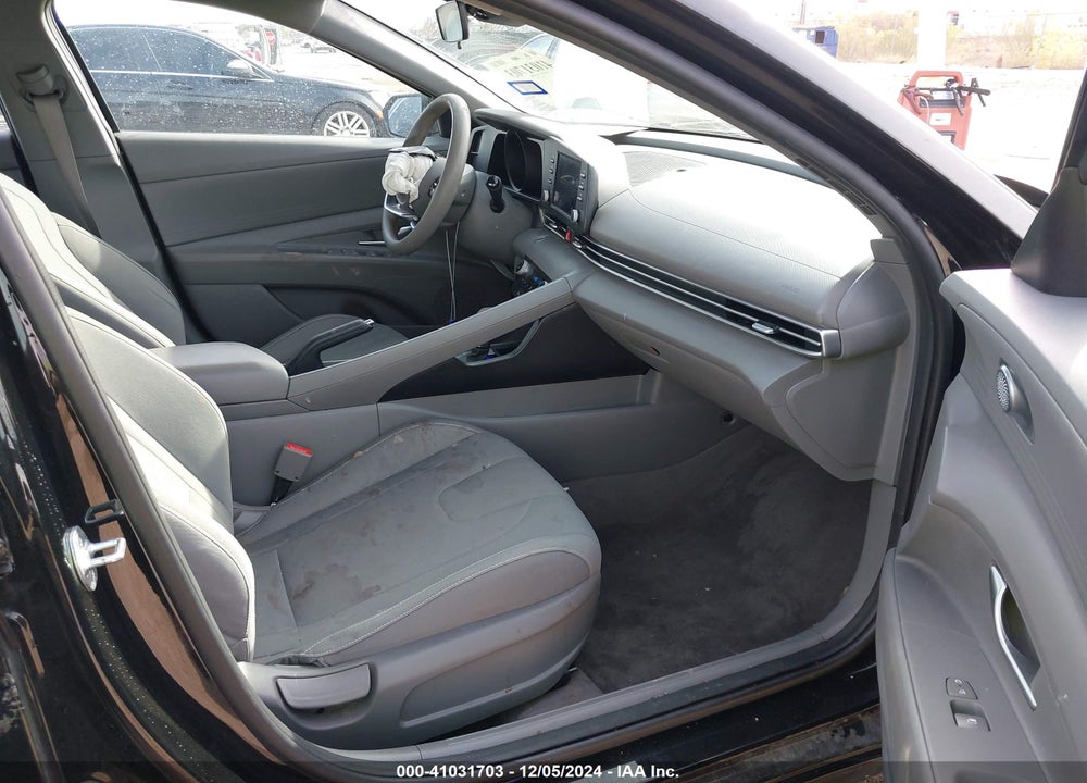 2021 HYUNDAI ELANTRA VIN: 5NPLM4AG0MH022867