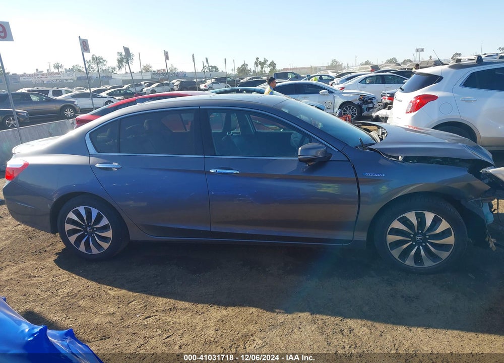 2015 HONDA ACCORD HYBRID TOURING VIN: 1HGCR6F70FA013040