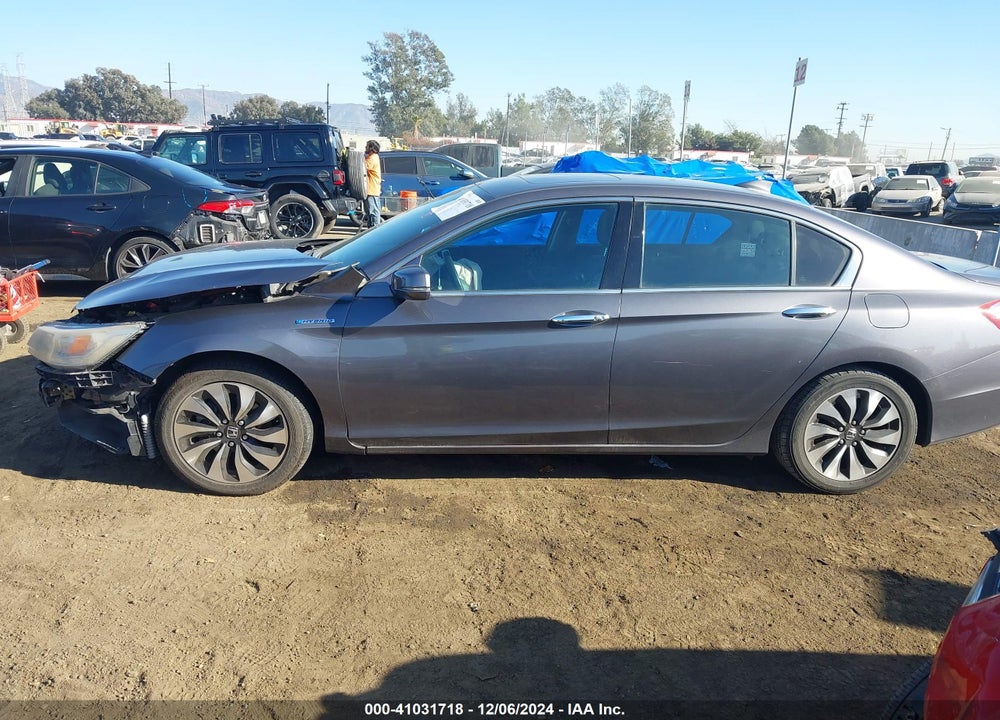 2015 HONDA ACCORD HYBRID TOURING VIN: 1HGCR6F70FA013040