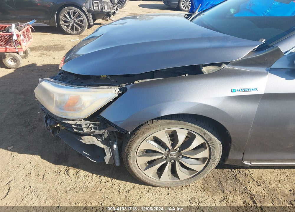 2015 HONDA ACCORD HYBRID TOURING VIN: 1HGCR6F70FA013040