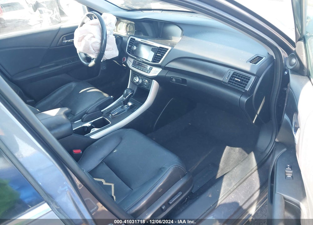 2015 HONDA ACCORD HYBRID TOURING VIN: 1HGCR6F70FA013040