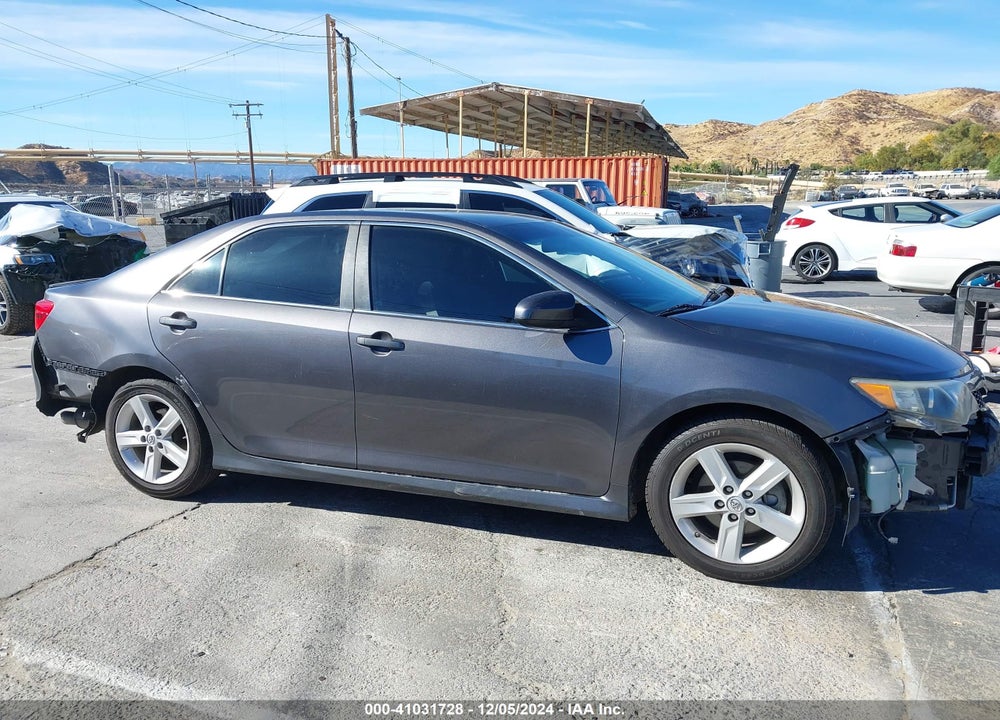 2014 TOYOTA CAMRY SE VIN: 4T1BF1FKXEU757702