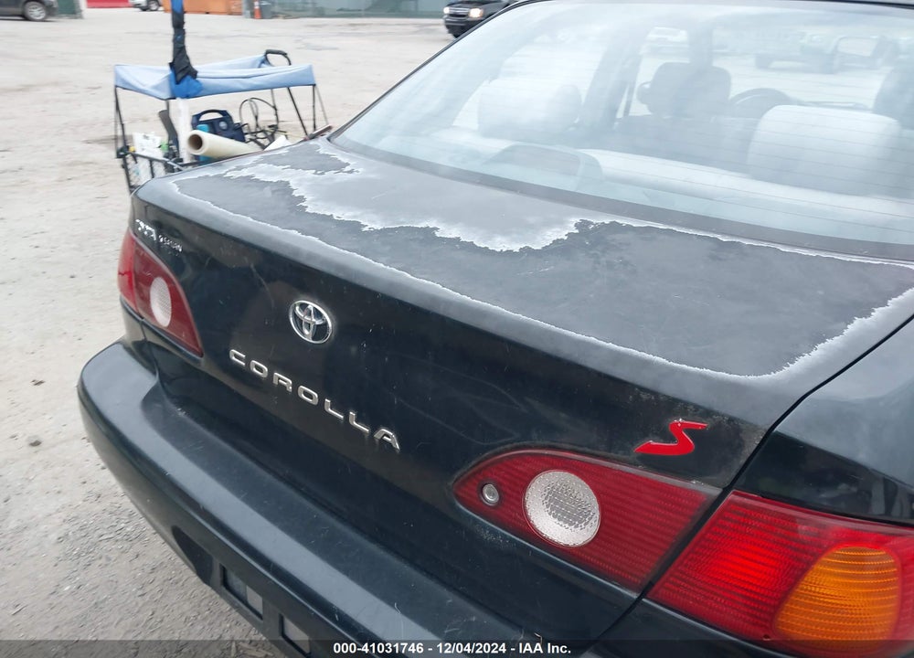 2002 TOYOTA COROLLA S VIN: 2T1BR12E52C568458