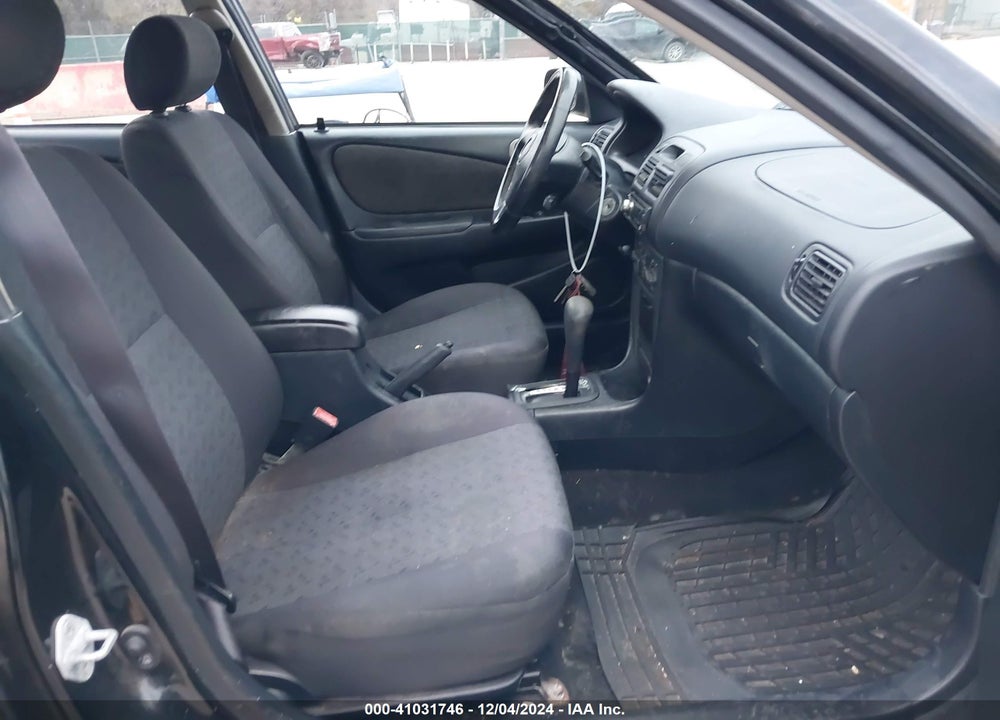 2002 TOYOTA COROLLA S VIN: 2T1BR12E52C568458