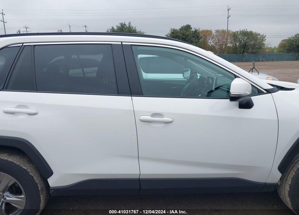2024 TOYOTA RAV4 XLE VIN: 2T3W1RFV2RW311842