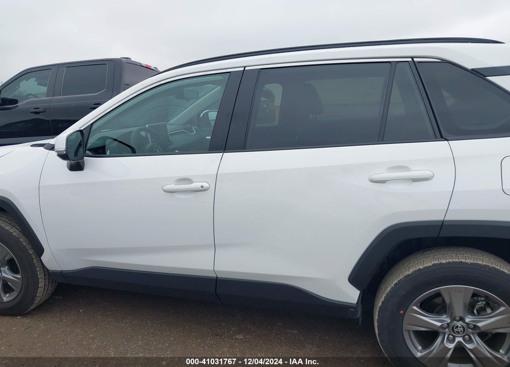 2024 TOYOTA RAV4 XLE VIN: 2T3W1RFV2RW311842