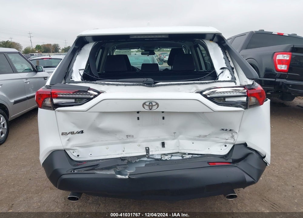 2024 TOYOTA RAV4 XLE VIN: 2T3W1RFV2RW311842