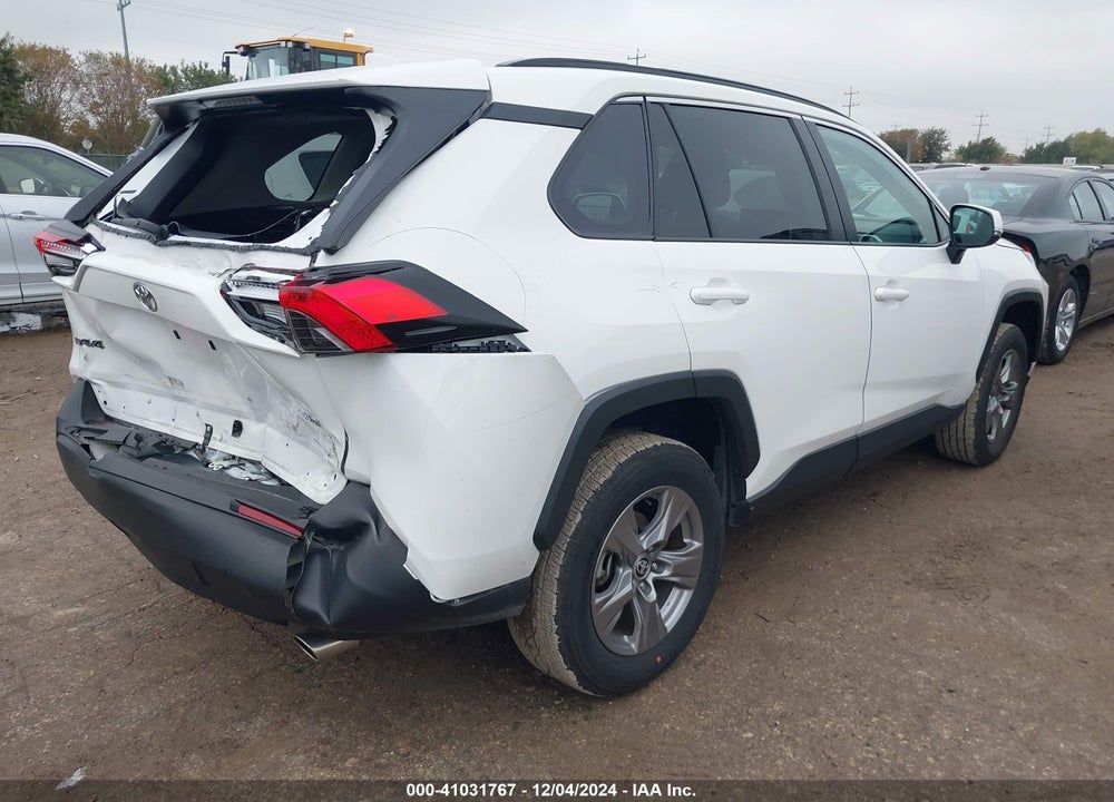 2024 TOYOTA RAV4 XLE VIN: 2T3W1RFV2RW311842