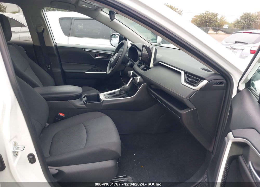 2024 TOYOTA RAV4 XLE VIN: 2T3W1RFV2RW311842