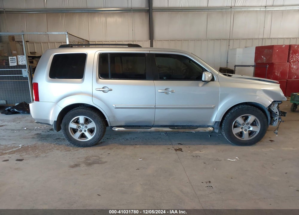 2011 HONDA PILOT EX-L VIN: 5FNYF3H51BB033208