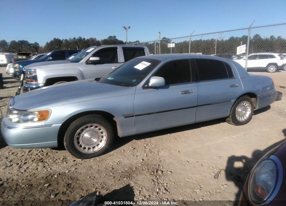 1998 LINCOLN TOWN CAR EXECUTIVE VIN: 1LNFM81W7WY638168