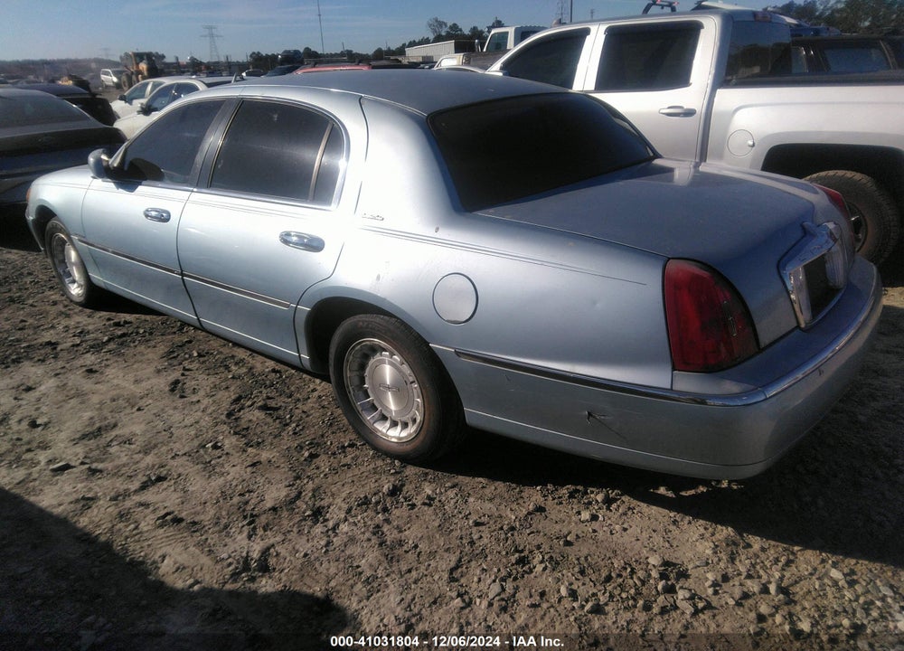 1998 LINCOLN TOWN CAR EXECUTIVE VIN: 1LNFM81W7WY638168