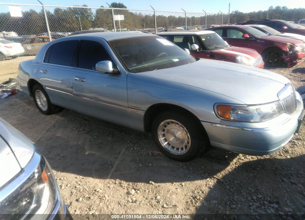 1998 LINCOLN TOWN CAR EXECUTIVE VIN: 1LNFM81W7WY638168