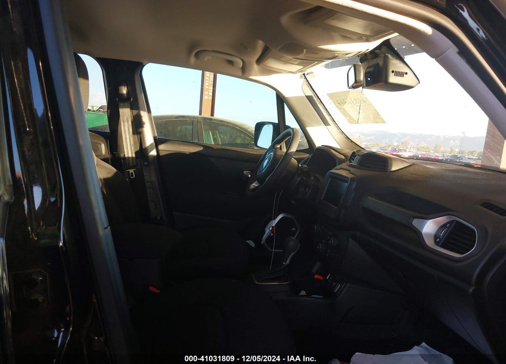 2018 JEEP RENEGADE LATITUDE FWD VIN: ZACCJABB1JPH29862
