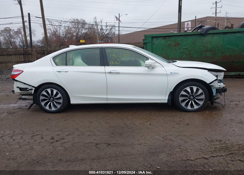 2017 HONDA ACCORD HYBRID VIN: JHMCR6F30HC007109