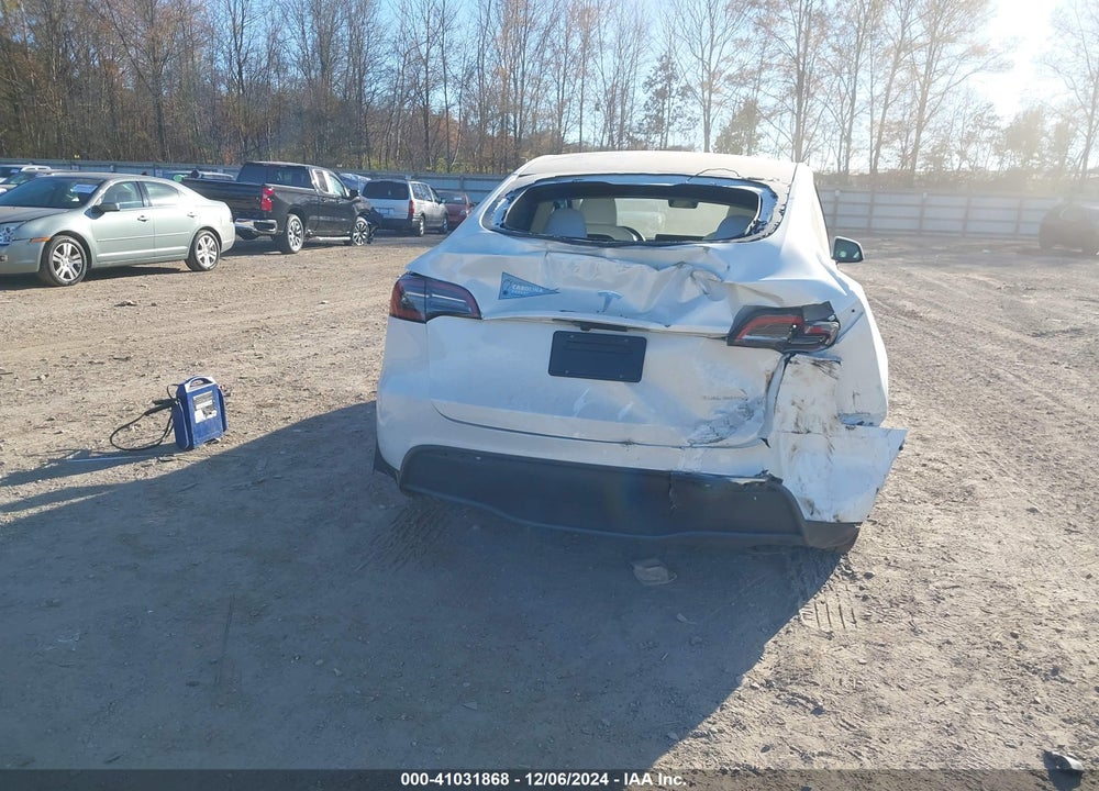 2023 TESLA MODEL Y AWD/LONG RANGE DUAL MOTOR ALL-WHEEL DRIVE VIN: 7SAYGDEE5PA174328