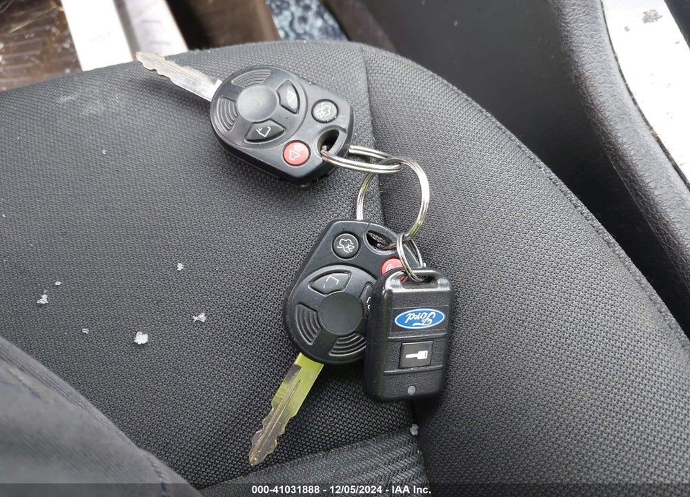 2010 FORD FUSION SE VIN: 3FAHP0HA0AR330076