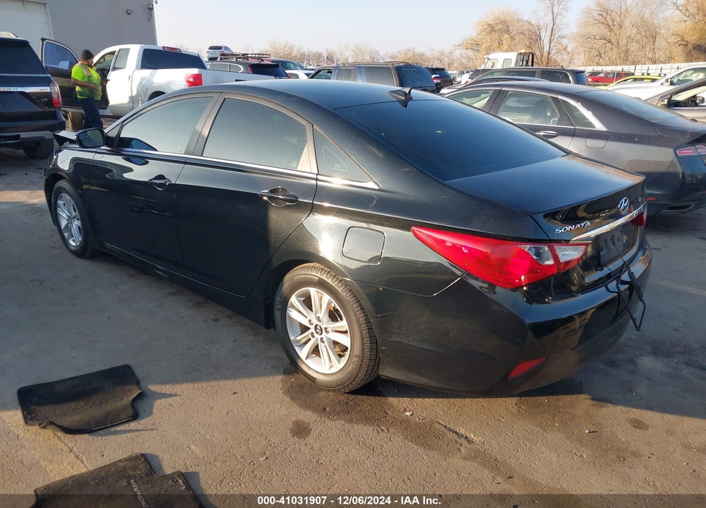 2014 HYUNDAI SONATA GLS VIN: 5NPEB4AC1EH880555