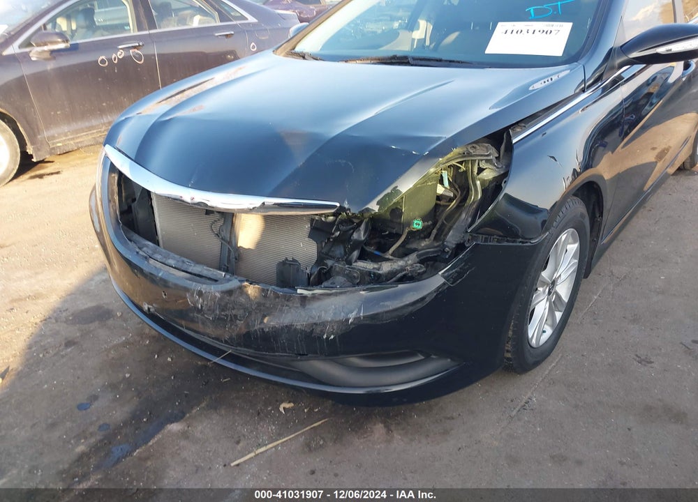 2014 HYUNDAI SONATA GLS VIN: 5NPEB4AC1EH880555