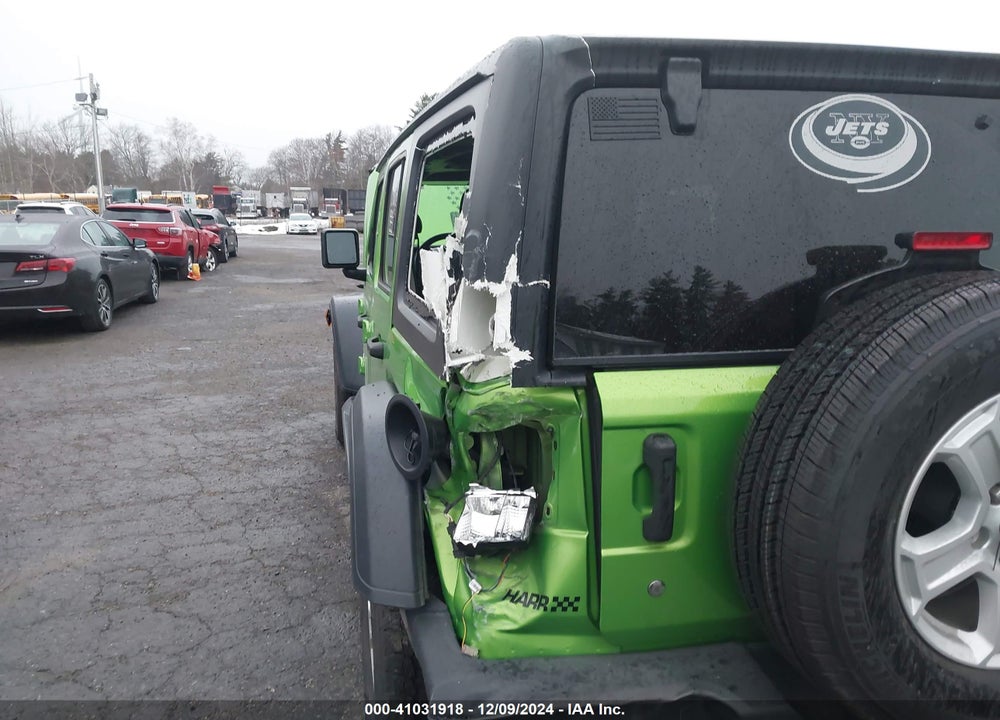 2018 JEEP WRANGLER UNLIMITED SPORT S 4X4 VIN: 1C4HJXDG3JW240884