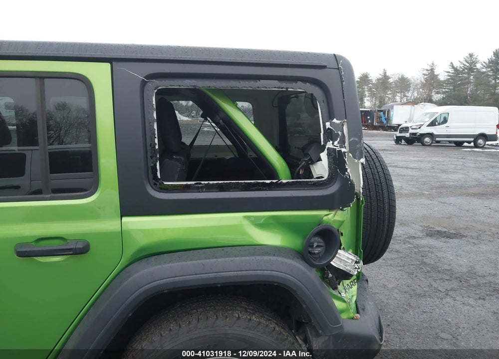 2018 JEEP WRANGLER UNLIMITED SPORT S 4X4 VIN: 1C4HJXDG3JW240884