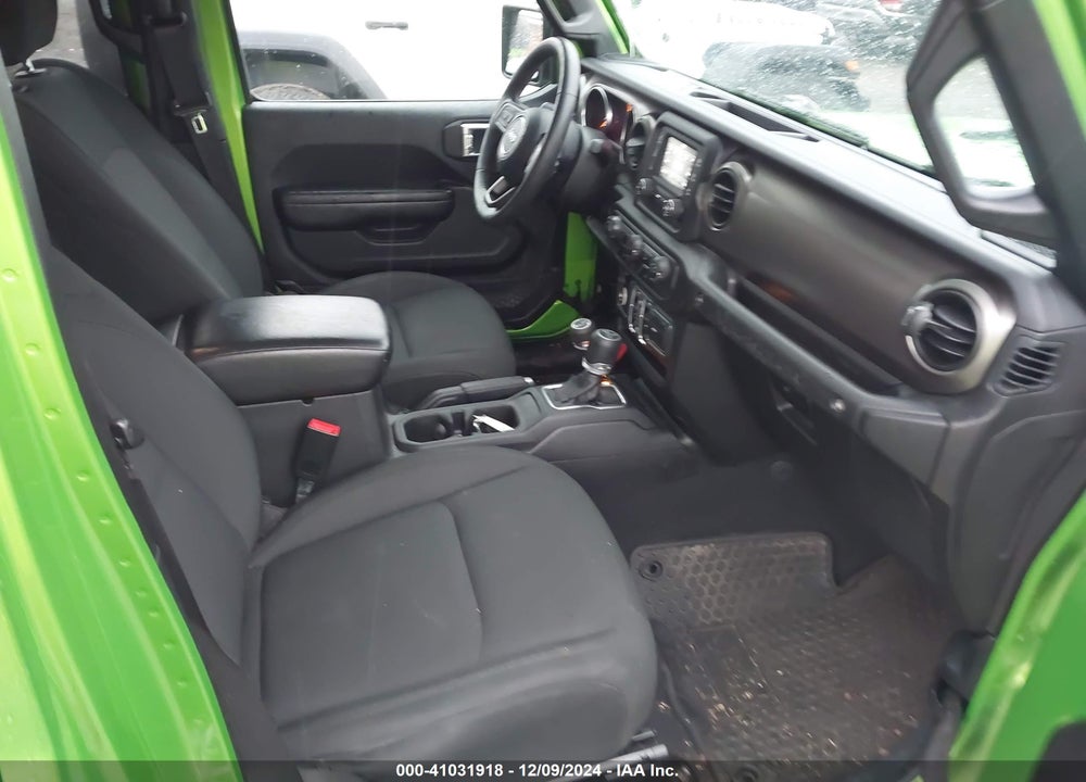2018 JEEP WRANGLER UNLIMITED SPORT S 4X4 VIN: 1C4HJXDG3JW240884