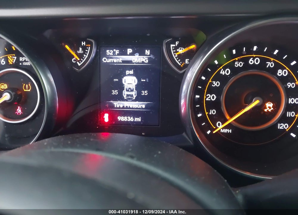 2018 JEEP WRANGLER UNLIMITED SPORT S 4X4 VIN: 1C4HJXDG3JW240884