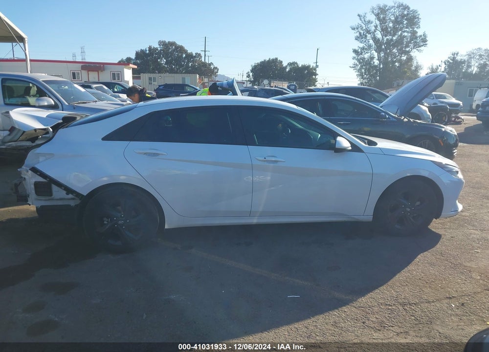 2022 HYUNDAI ELANTRA SEL VIN: 5NPLM4AG2NH079637
