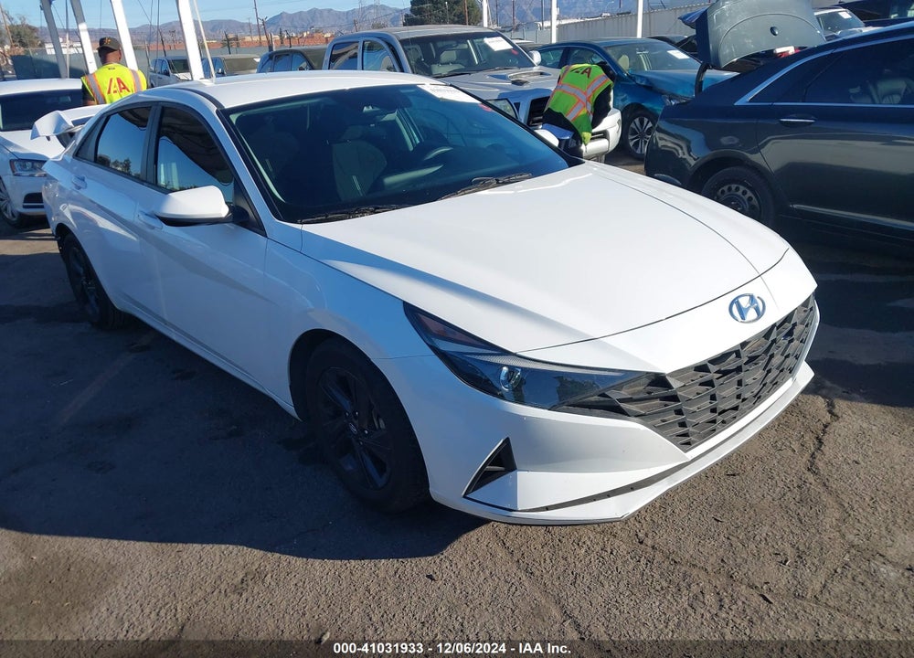 2022 HYUNDAI ELANTRA SEL VIN: 5NPLM4AG2NH079637