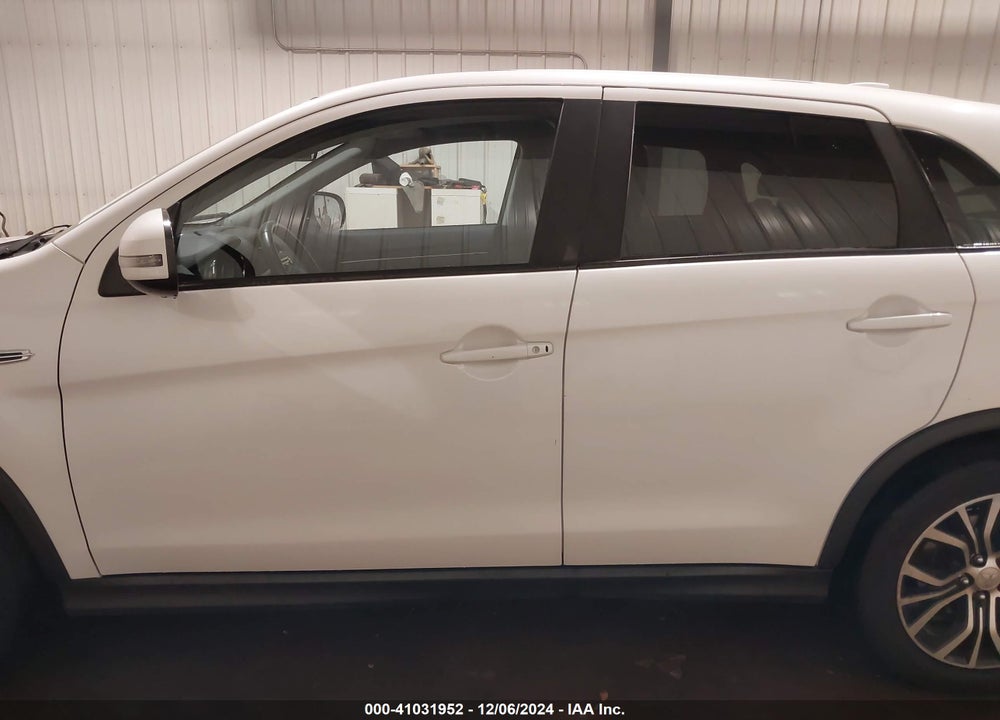 2017 MITSUBISHI OUTLANDER SPORT 2.4 SE VIN: JA4AR3AW3HZ054909