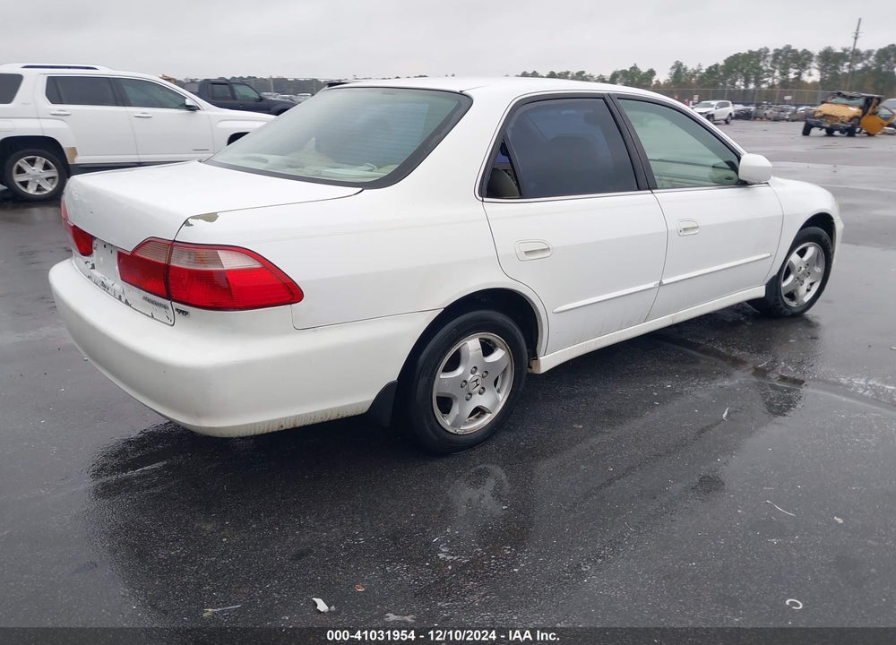 2000 HONDA ACCORD 3.0 EX VIN: 1HGCG1659YA078995