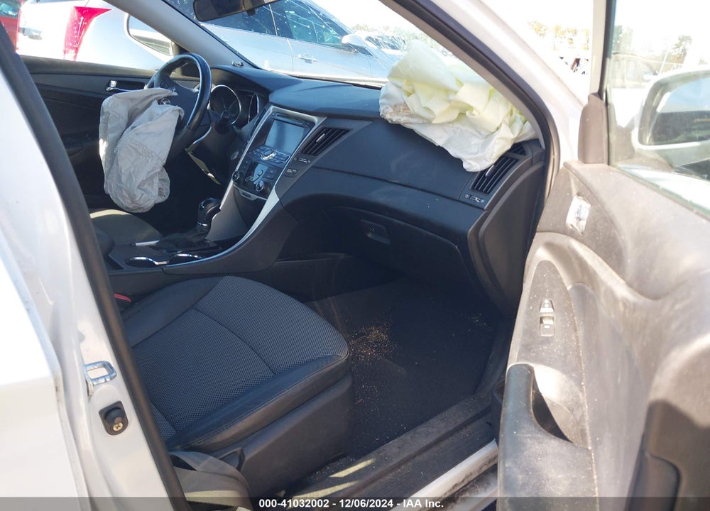 2011 HYUNDAI SONATA SE VIN: 5NPEC4AC3BH054721