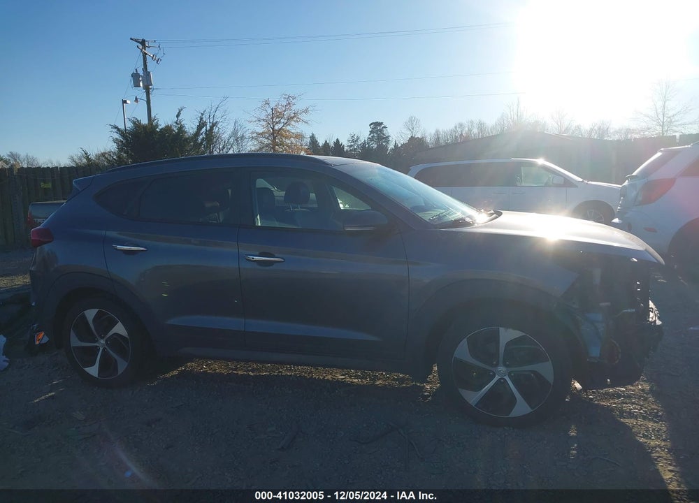 2016 HYUNDAI TUCSON LIMITED VIN: KM8J3CA24GU058303