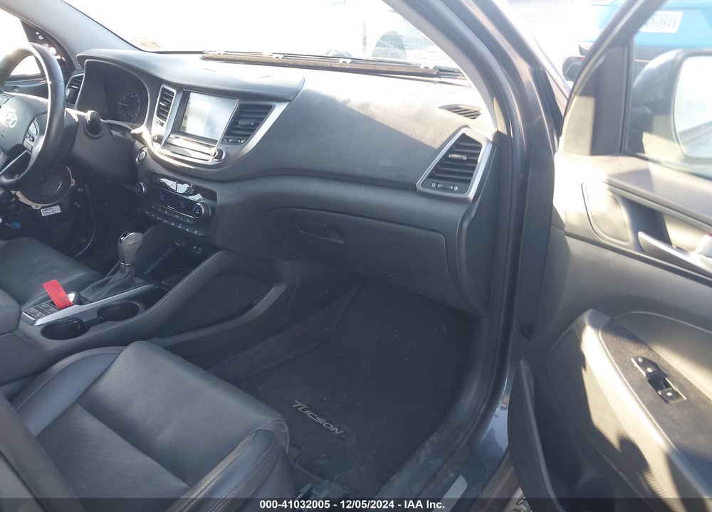 2016 HYUNDAI TUCSON LIMITED VIN: KM8J3CA24GU058303