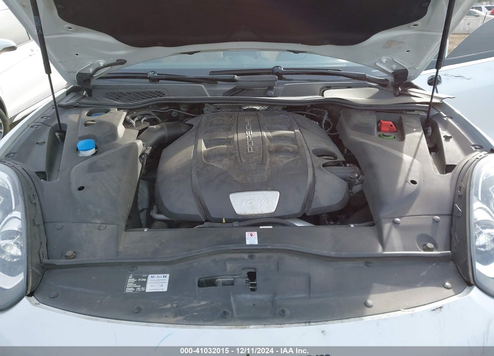 2015 PORSCHE CAYENNE VIN: WP1AF2A21FLA35831