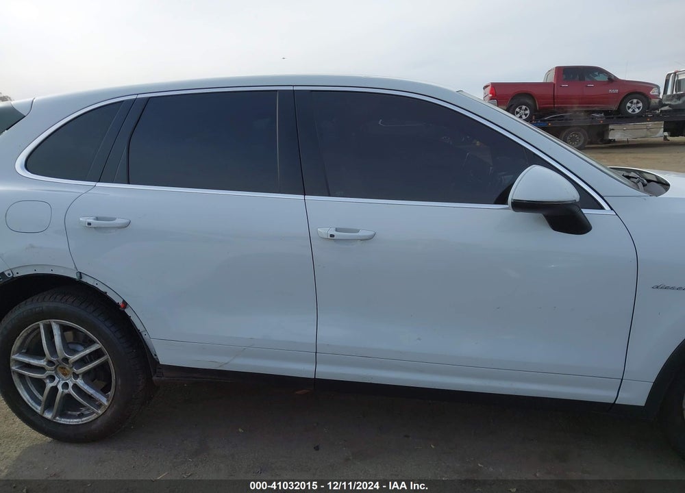 2015 PORSCHE CAYENNE VIN: WP1AF2A21FLA35831