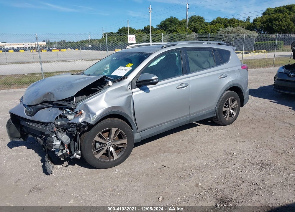 2018 TOYOTA RAV4 ADVENTURE/XLE VIN: 2T3WFREV0JW466249