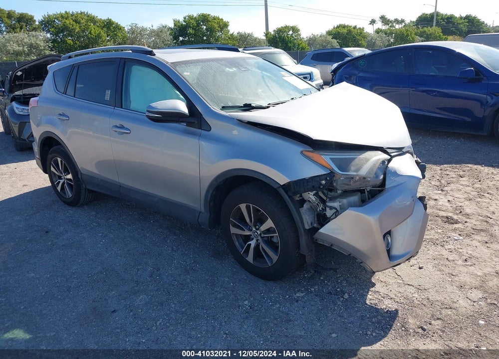 2018 TOYOTA RAV4 ADVENTURE/XLE VIN: 2T3WFREV0JW466249