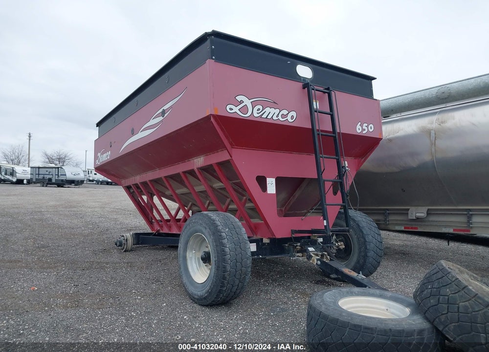 2007 DEMCO 650 GRAIN CART VIN: DEMCO650